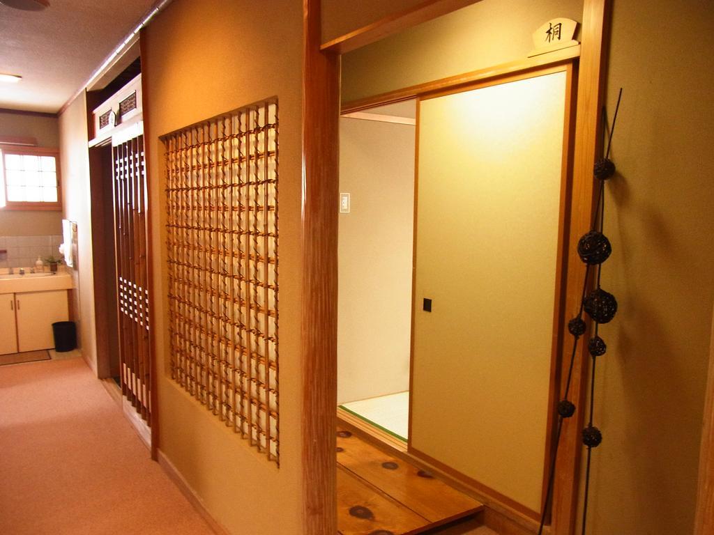 Guesthouse Shirahama Bagian luar foto